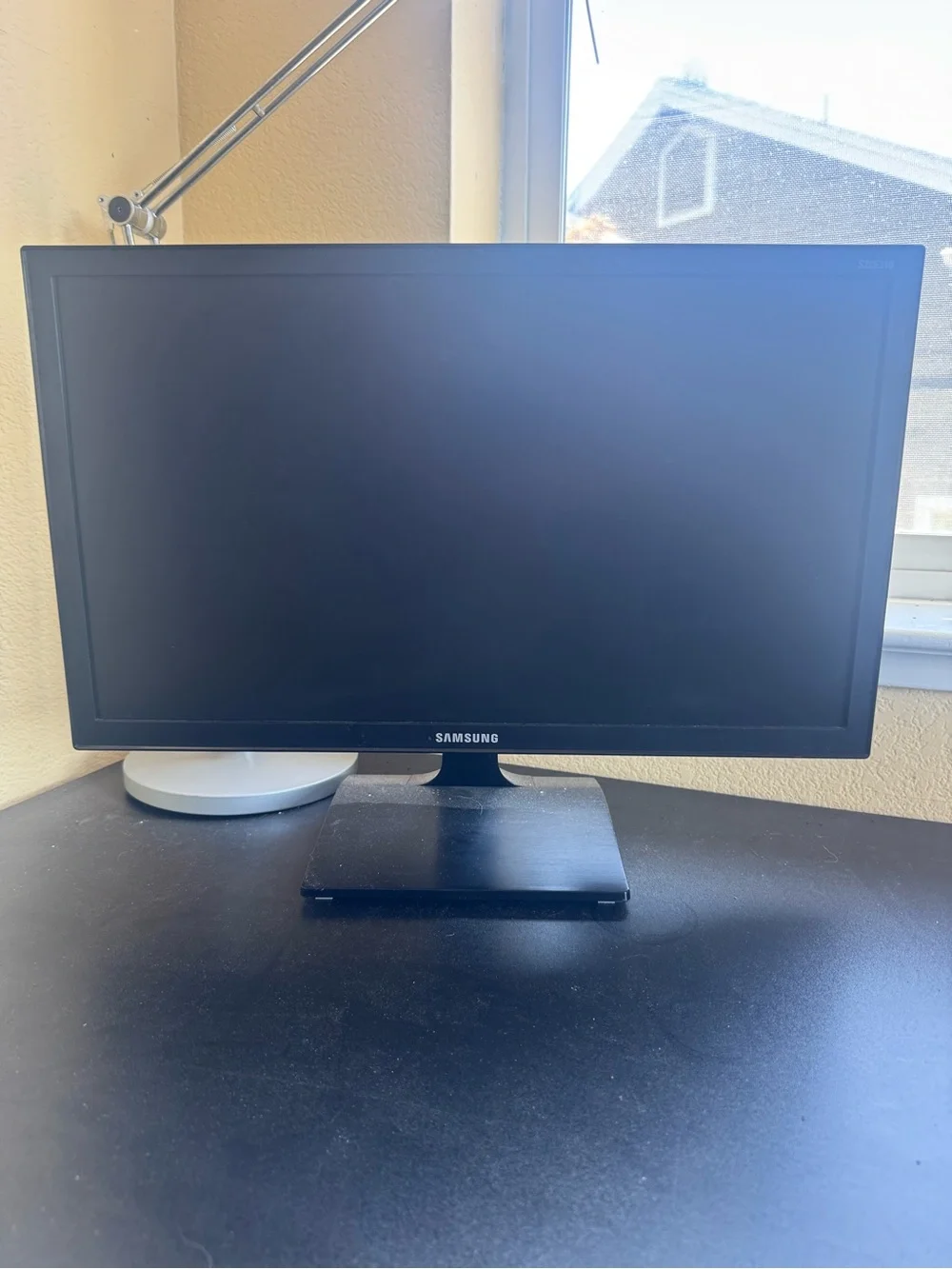 Samsung Black Computer Monitor 22 inch